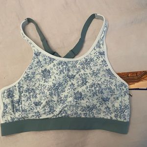 Fair harbor large sports bra in green first floral pattern.  New with tags.